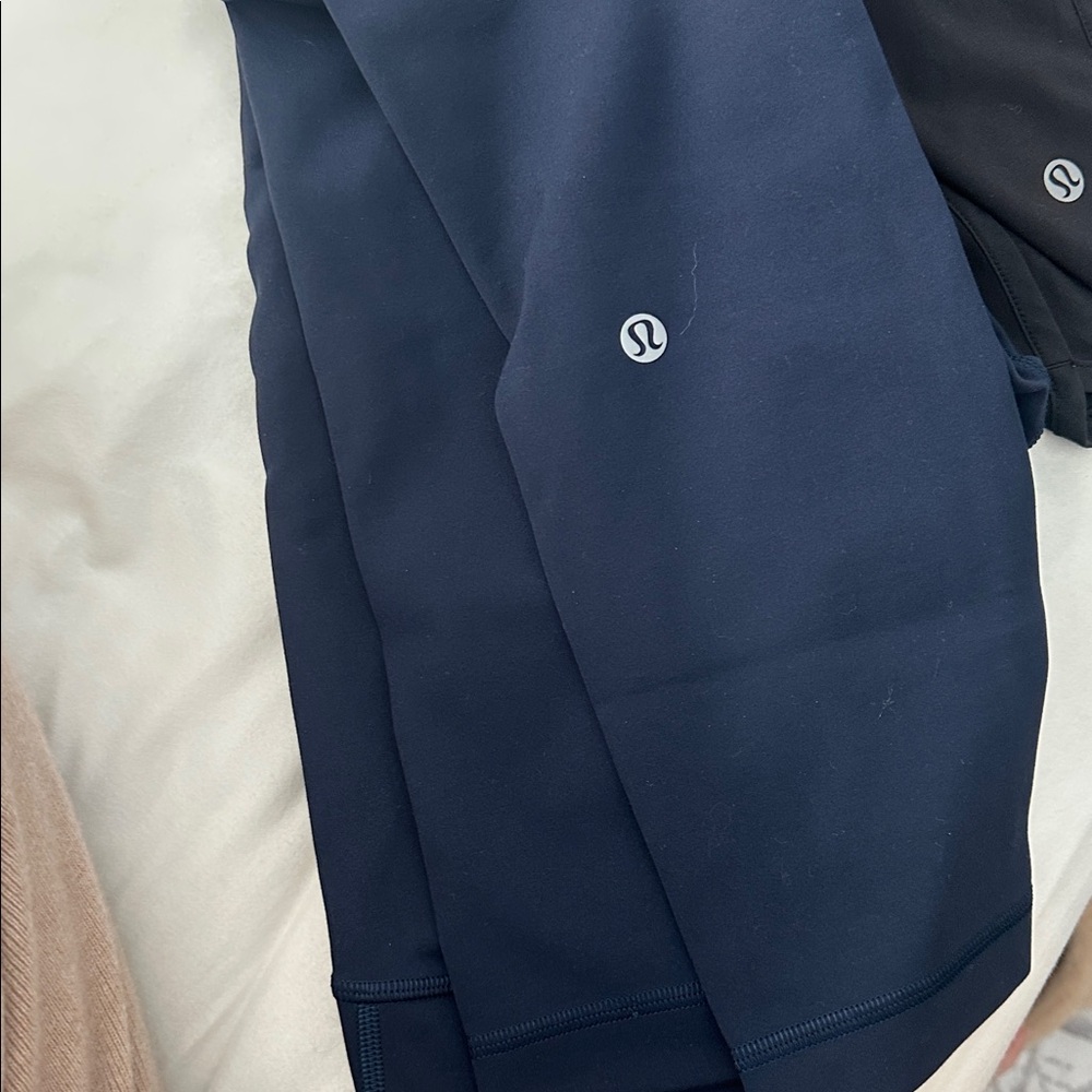 NEW Lululemon navy blue Align Asia Fit 25” Leggings - Picture 2 of 2